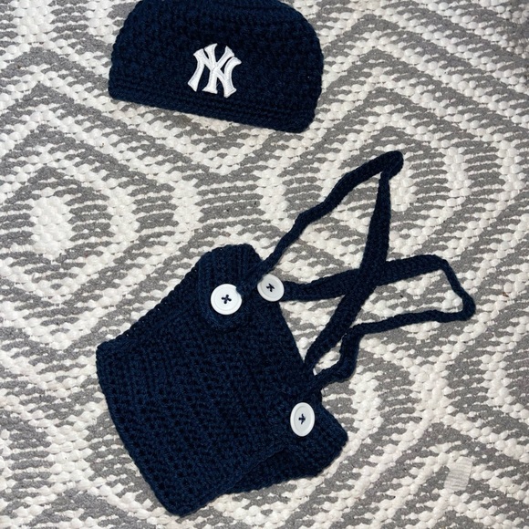 Crochet Baby Photoshoot outfits - Picture 1 of 4